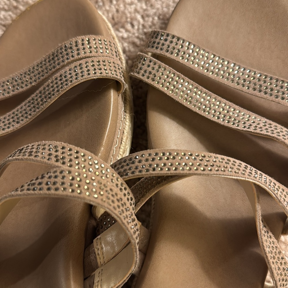 Women’s Studded Vince Camuto Strappy Sandals Size 8.5